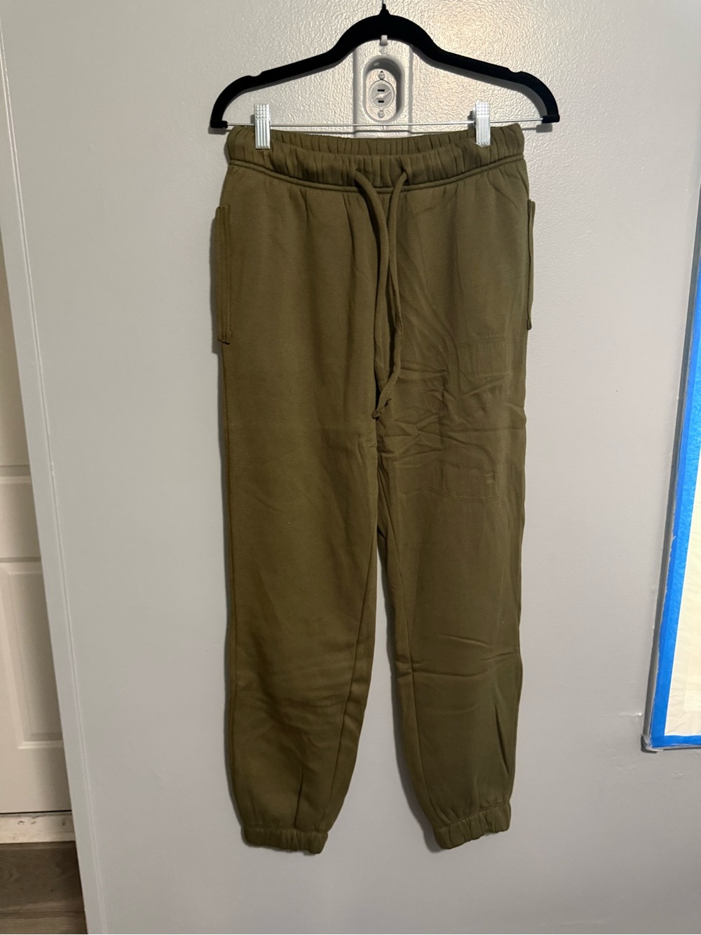 Zenana Olive Green Drawstring Fleece Jogger Pants and Lettuce Trim Baby Tee NWOT - Picture 2 of 6